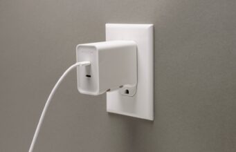 Společnost Mophie představila novou řadu Speedport nástěnných GaN nabíječek