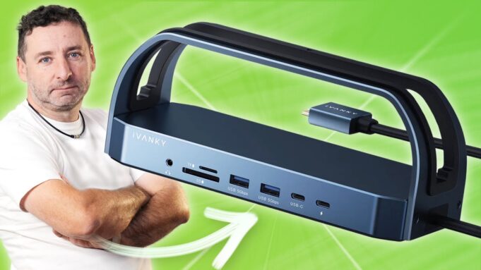 Jan Březina – Vertikální stojánek na MacBook s USB-C HUBem iVANKY (Alisczech vol. 1215)