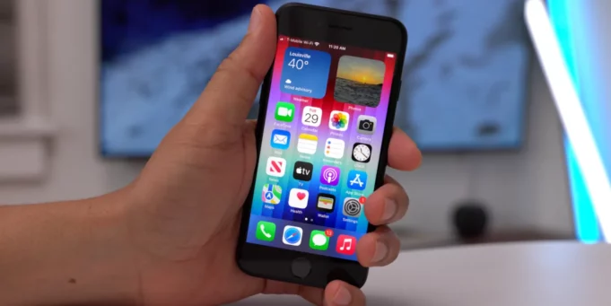 Apple aktualizoval seznam zastaralých produktů: Nově mezi „zastaralé“ patří iPhone SE 1. generace a iPad Pro 12,9“ 2. generace