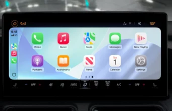 S iOS 26.4 budou moci uživatelé CarPlay používat chatboty třetích stran