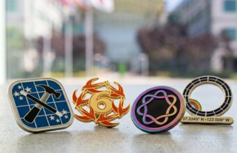 Vývojář Clément Sauvage navrhl sadu odznaků pro fanoušky Applu