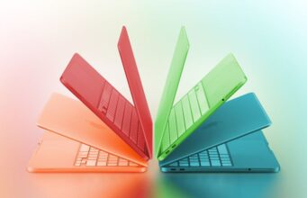 Apple uvažuje o nových barevných variantách MacBooku Neo. Mají zmírnit dopad možného zdražení