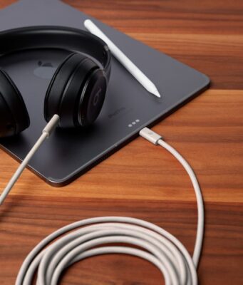 Společnost Beats představila novou delší 3metrovou variantu kabelů USB-C na USB-C