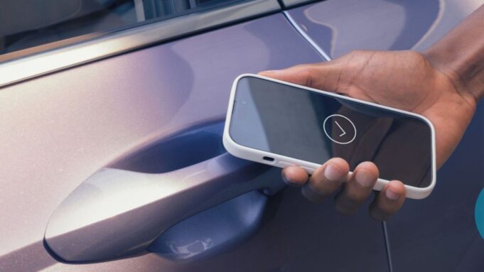 Podpora funkce Apple Car Keys se zřejmě objeví v budoucích vozidlech indického výrobce Mahindra