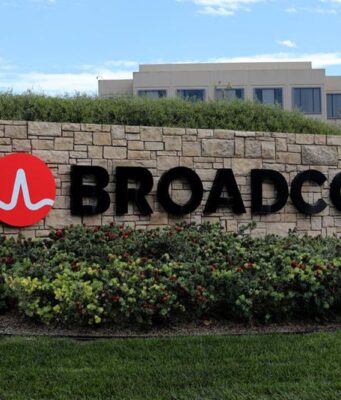 Apple investuje přes 30 miliard dolarů do Broadcomu. Partnerství podpoří výrobu čipů v USA