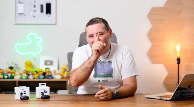 Jan Březina – Shokz OpenDots Air vs OpenDots 2. Jak vybrat otevřená sluchátka? (Alisczech vol. 1360)
