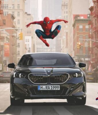 Majitelé BMW jsou naštvaní kvůli reklamě na Spider-Mana, která se objevila v palubních systémech automobilů