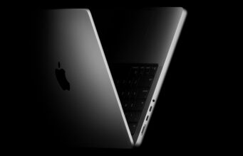 MacBook Pro čeká největší změna designu od roku 2021